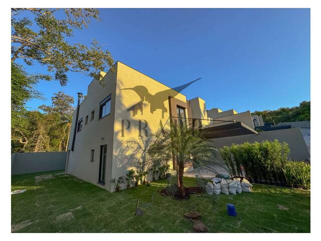 Sobrado para Venda em Atibaia - 4