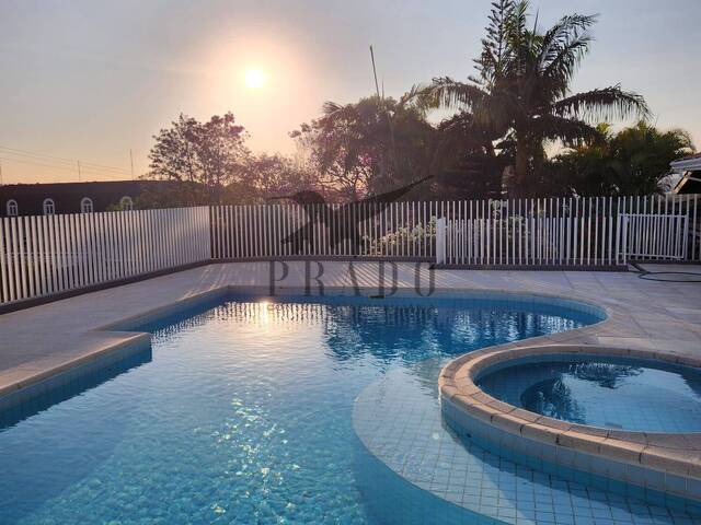 Sobrado para Venda em Atibaia - 3