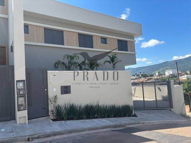 #681 - Casa para Venda em Atibaia - SP