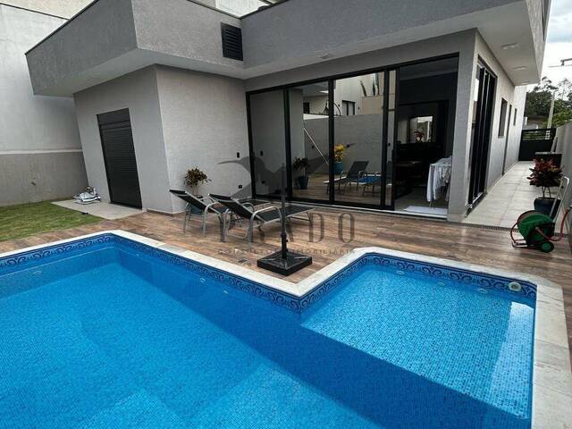 #687 - Casa para Venda em Atibaia - SP