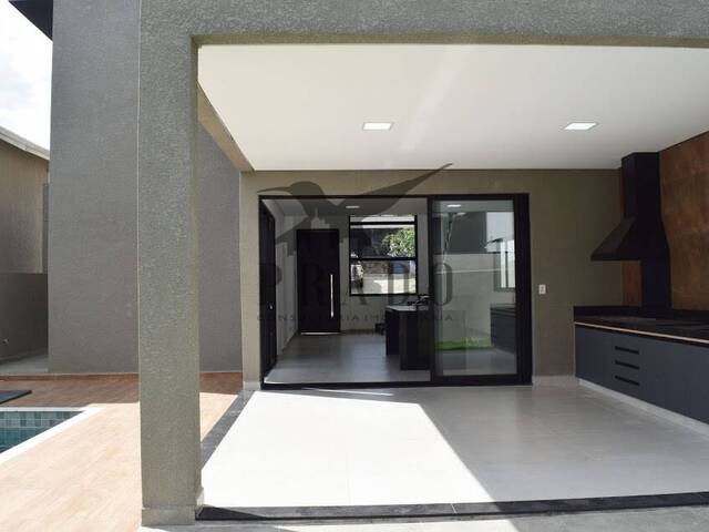 Casa para Venda em Atibaia - 4