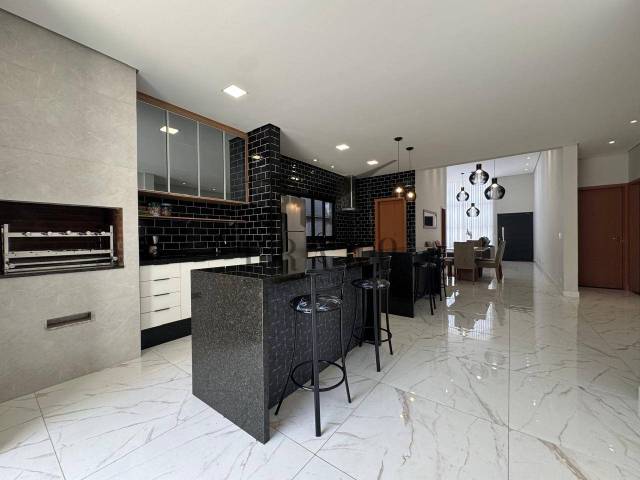 Casa para Venda em Atibaia - 4