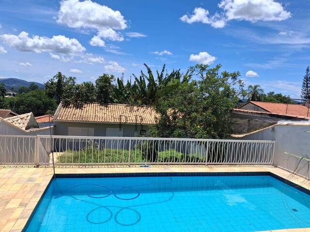Casa para Venda em Atibaia - 2