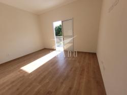 Sobrado para Venda em Atibaia - 4